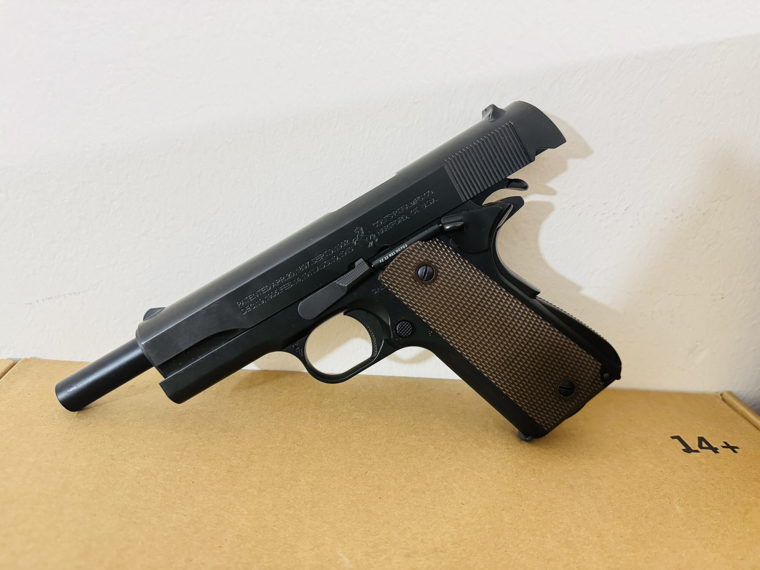 WE m1911 co2 air pistol