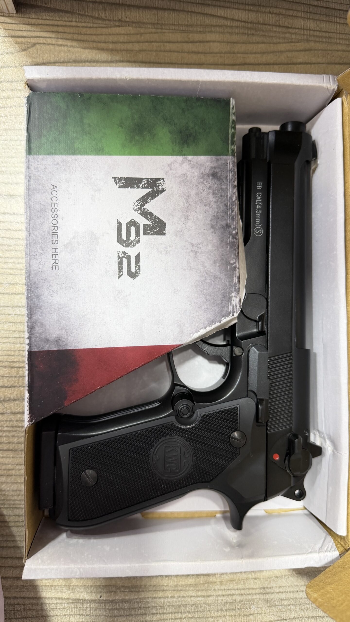 KWC M9A1 FULL METAL AIRSOFT PISTOL CAL.177 (4.5mm ) - Image 4